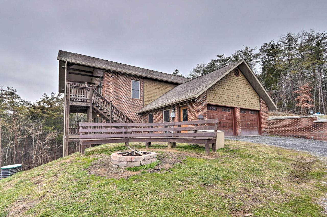 Pet-Friendly Smoky Mountain Retreat With Game Room! Sevierville Esterno foto
