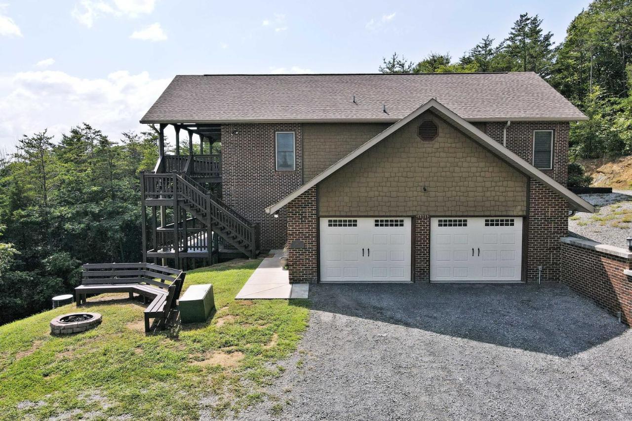 Pet-Friendly Smoky Mountain Retreat With Game Room! Sevierville Esterno foto